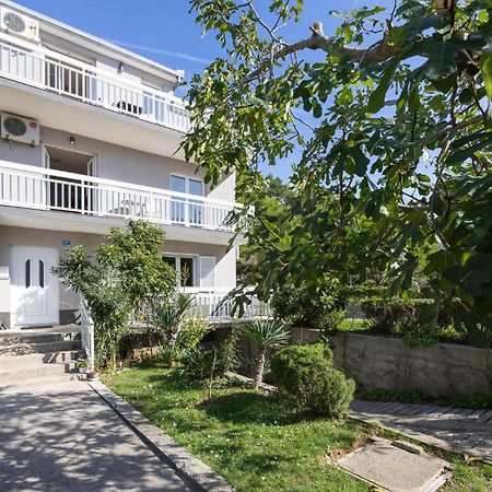 1 Bedroom Awesome Apartment In Lokva Rogoznica Dış mekan fotoğraf