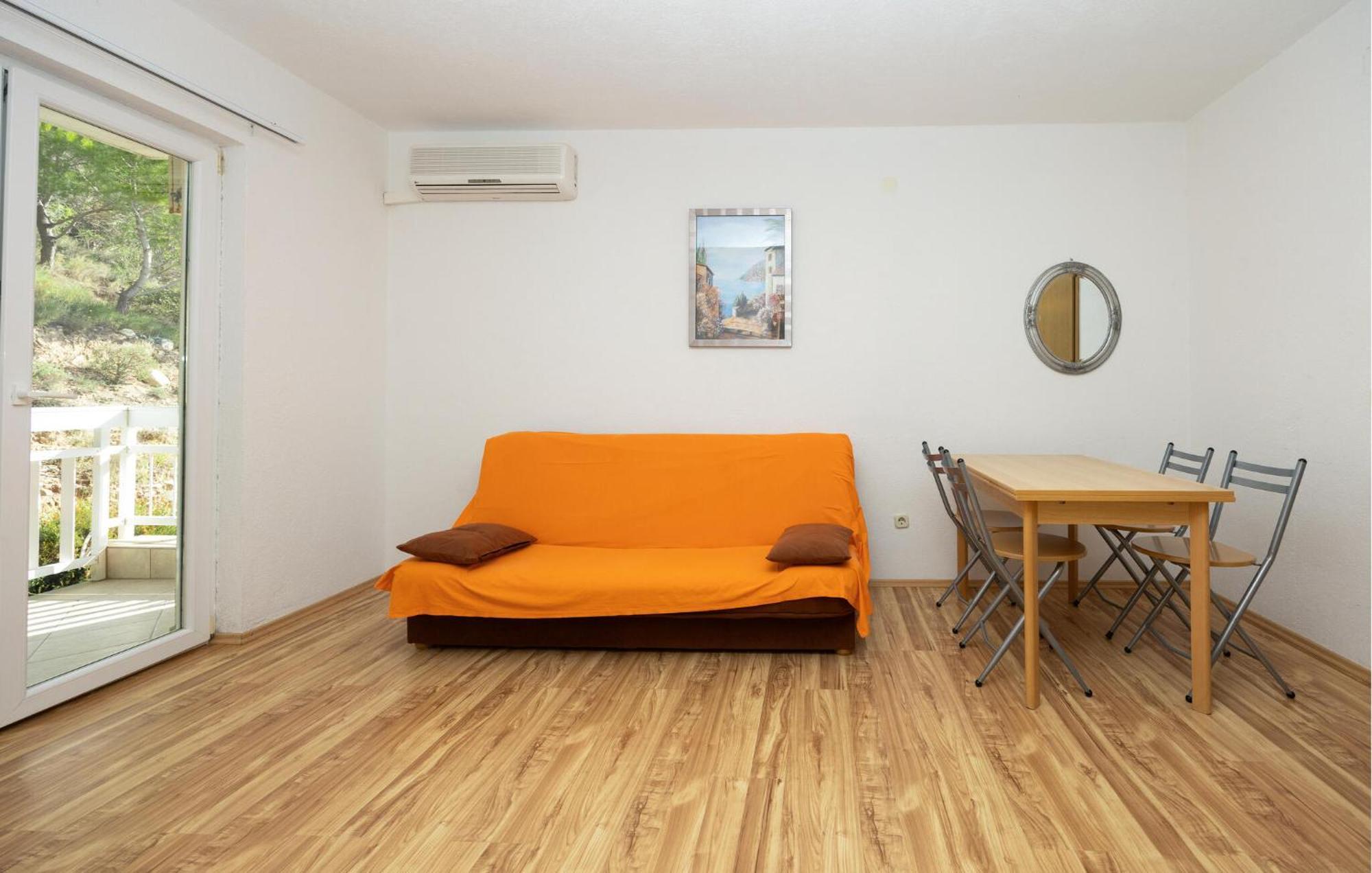 1 Bedroom Awesome Apartment In Lokva Rogoznica Dış mekan fotoğraf